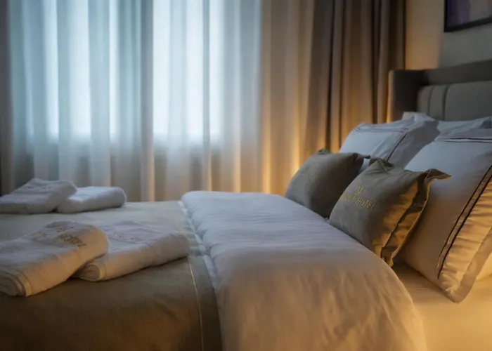 Center - Floir Hotel Szkodra