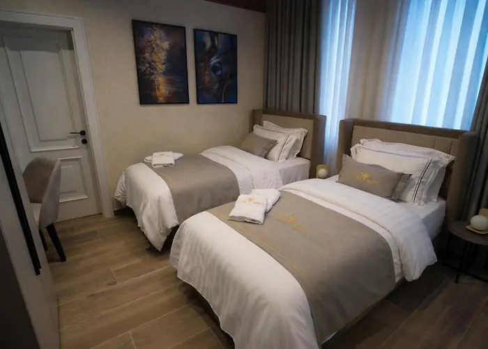 Center - Floir * Szkodra