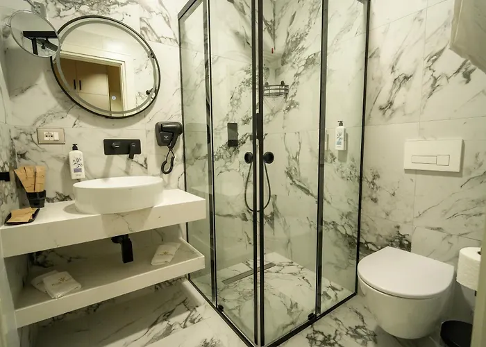 Center - Floir Szkodra