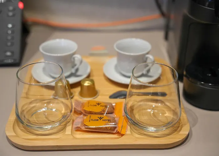 Center - Floir Hotel