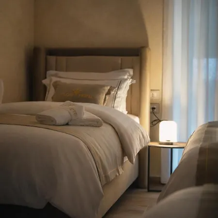 Hotell Center - Floir *