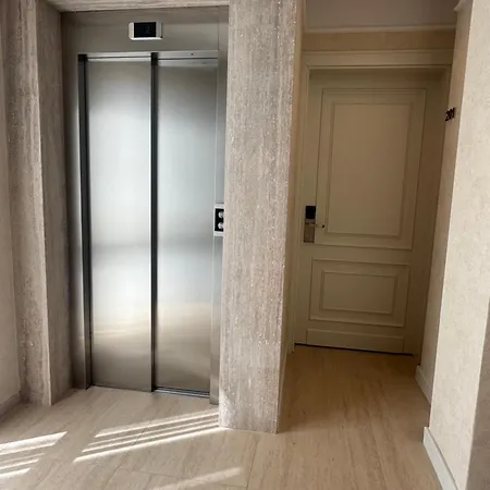 Center - Floir Hotell