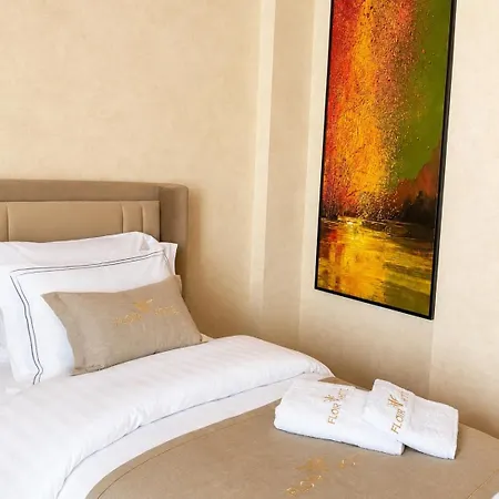 Center - Floir Otel *