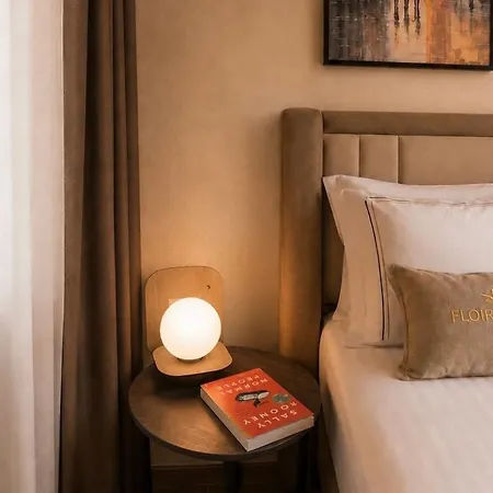 Center - Floir Otel